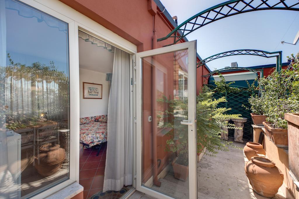 Rr Apartments Campo Dei Fiori Róma Szoba fotó